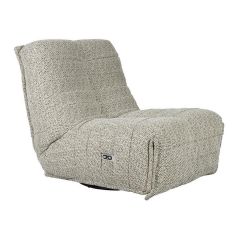 Relaxfauteuil Hamilton in zitpositie, met een zachte stof en comfortabele rugleuning.