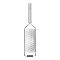 Brabantia grove rasp met ergonomische handgreep en groot raspoppervlak, gemaakt van roestvrij staal.